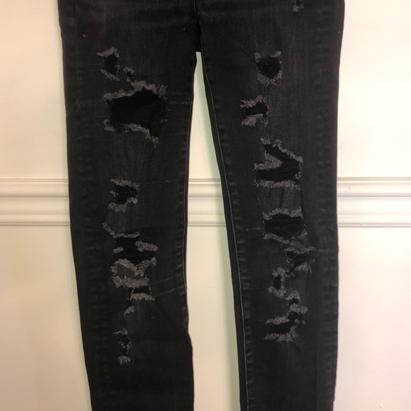 Super stretchy black ripped jeans American eagle - Picture 2 of 6